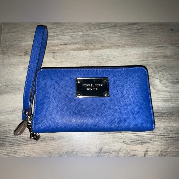 Michael Kors Vibrant Blue Wristlet - Picture 1 of 6